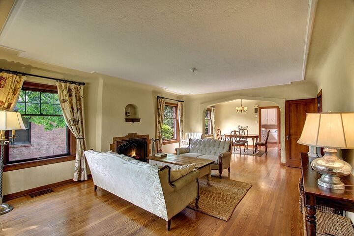 Property Photo: 7523 Mary Avenue NW WA 98117