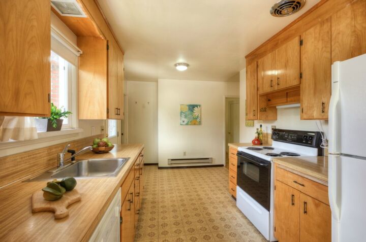 Property Photo: 1602 N 185th St WA 98133