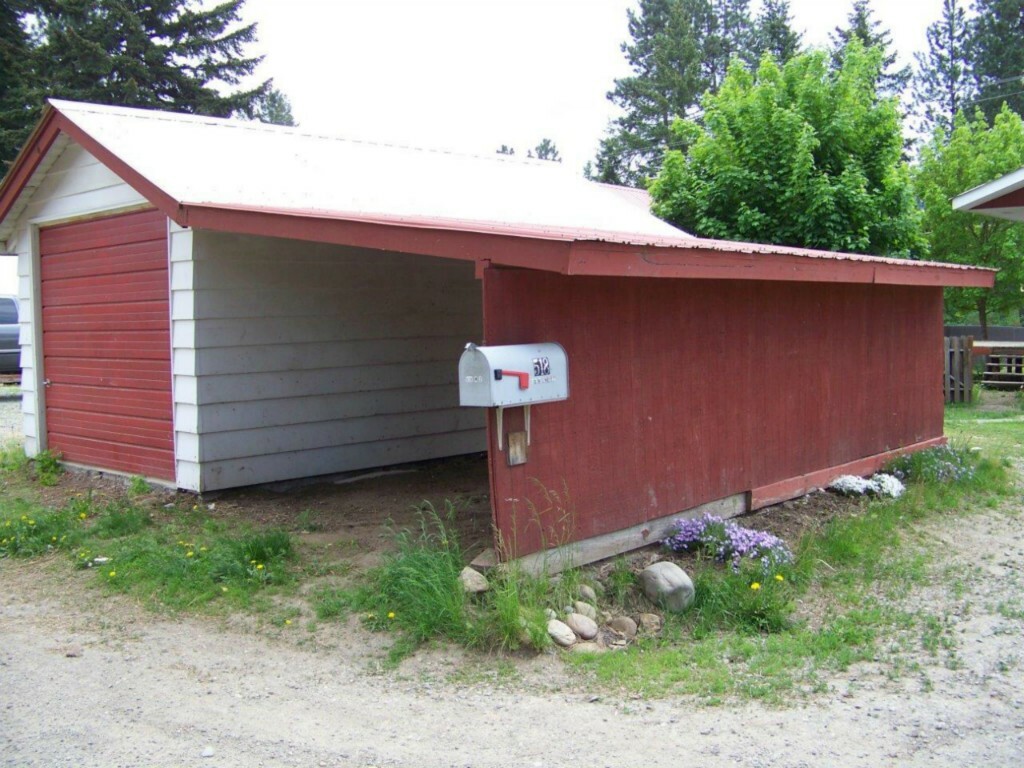 Property Photo: 518 W 2nd St WA 98922