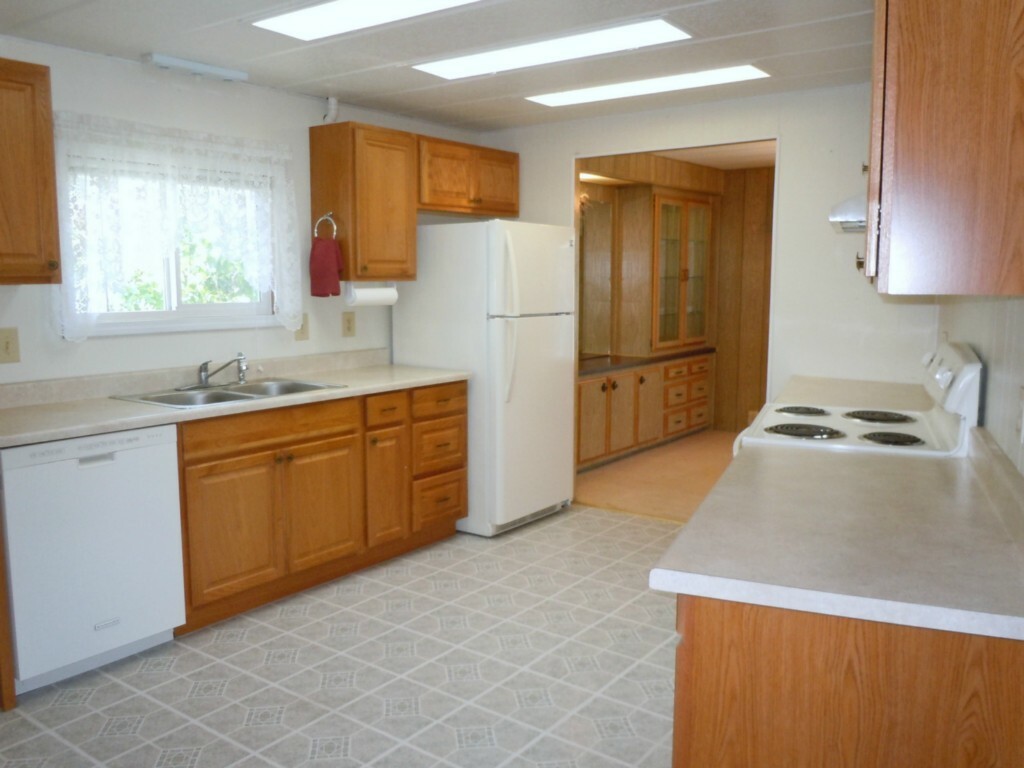 Property Photo: 610 W Spruce St 140 WA 98382