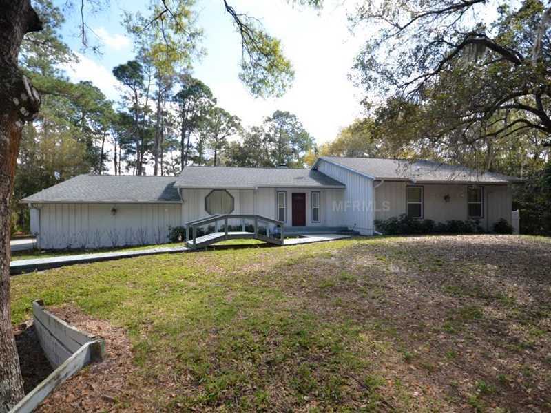 Property Photo: 5215 Box Turtle Circle FL 34232