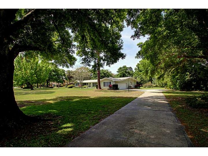 Property Photo:  1724 Long Bow Lane  FL 33764 