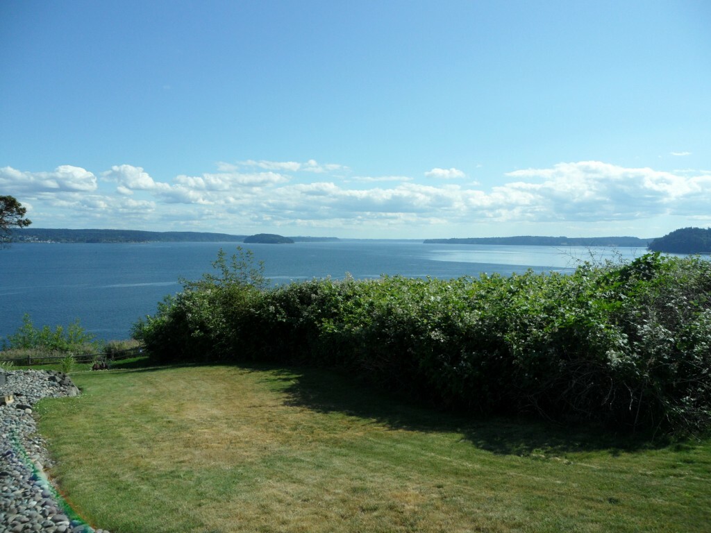 Property Photo:  0xxx 11th Ct  WA 98333 