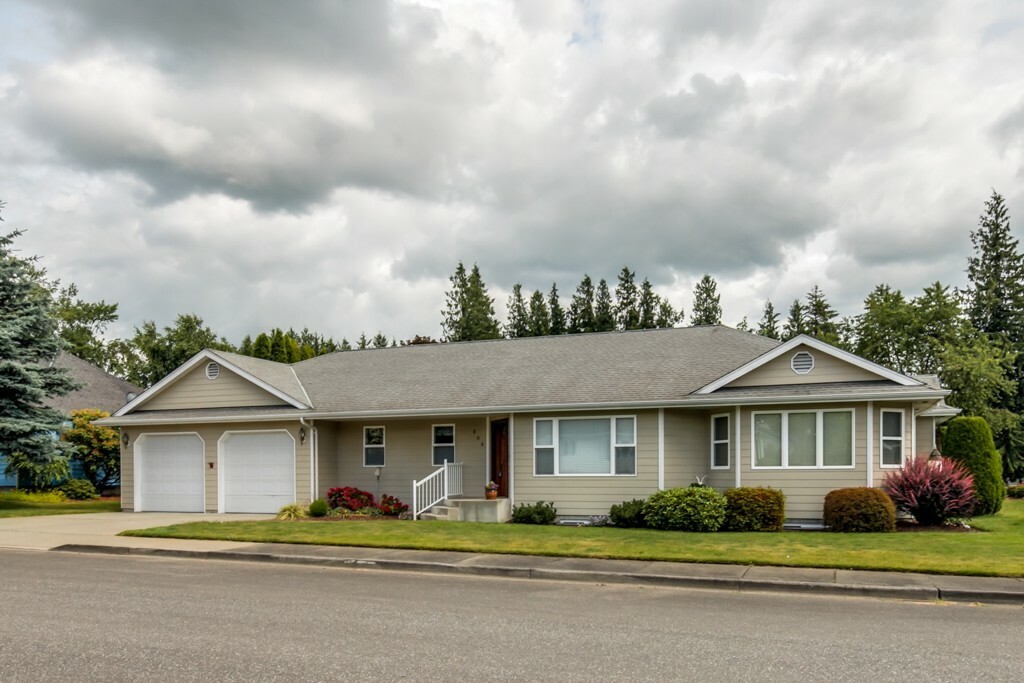 Property Photo:  800 Bender Place  WA 98264 