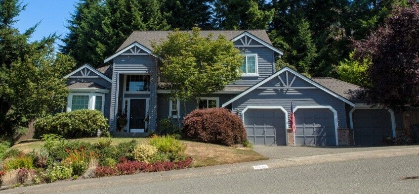 Property Photo:  8440 135th Ave SE  WA 98059 
