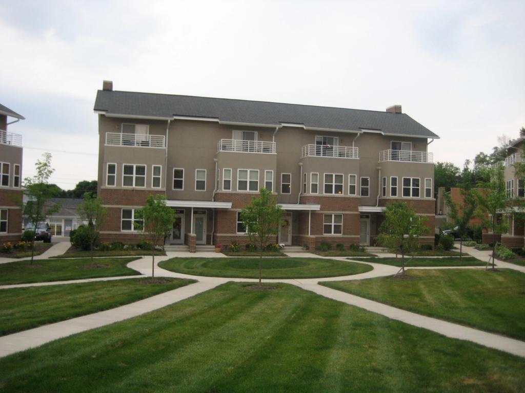 Property Photo:  1406 Lower Green Circle  OH 43212 