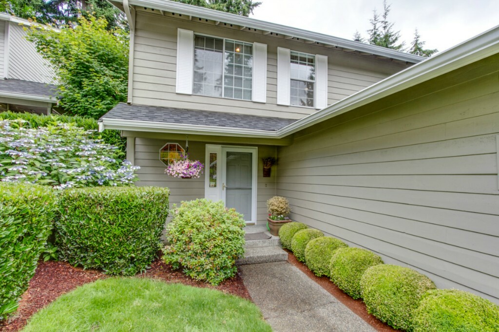 Property Photo:  13334 NE 86th Place  WA 98052 