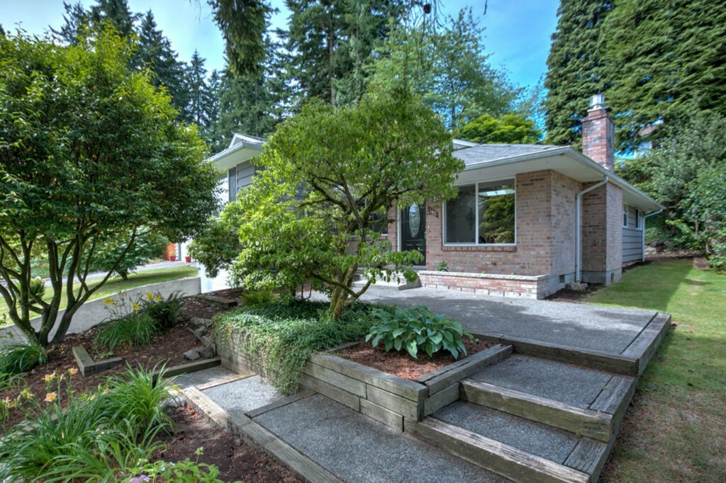Property Photo: 140 Golden Gate Ave WA 98466