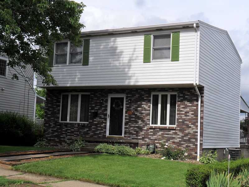 Property Photo: 1410 Pennsylvania Avenue PA 15065