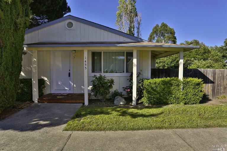 Property Photo: 1455 Richardson Court CA 95407