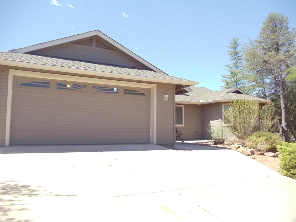 Property Photo:  819 W Overland Road  AZ 85541 