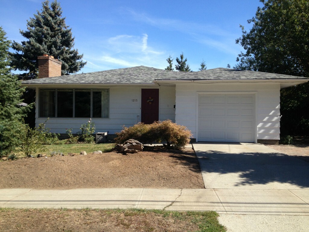 Property Photo:  1215 Fuller St  WA 98801 