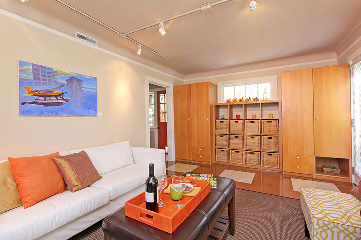 Property Photo: 1550 N 38th Street WA 98103