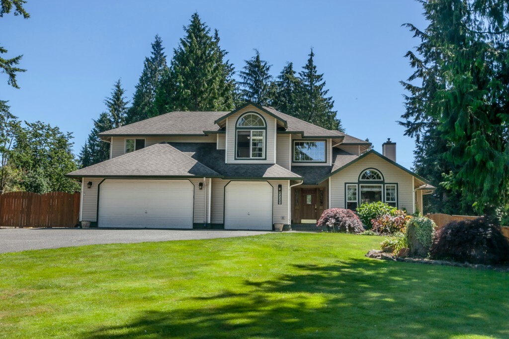 Property Photo: 11512 18th Place SE WA 98258