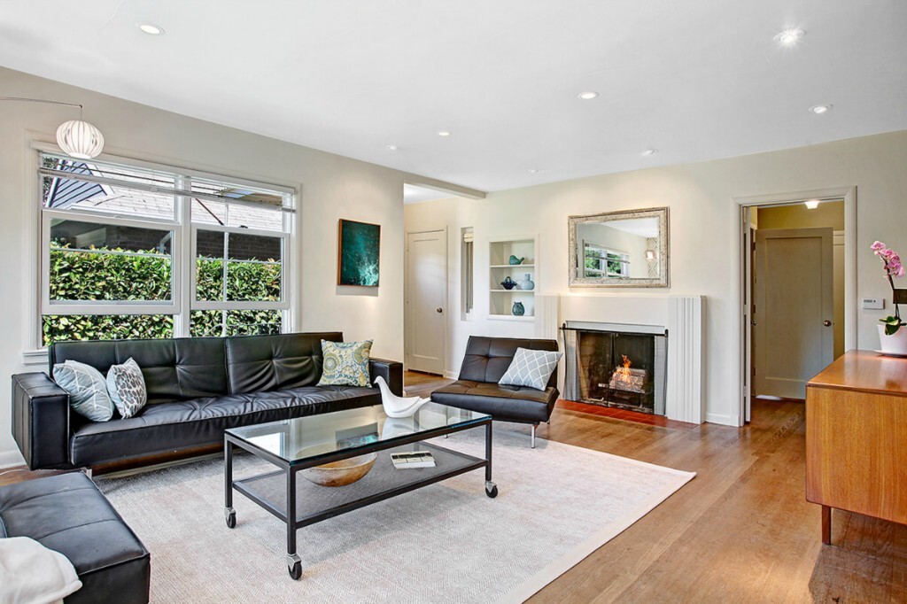 Property Photo: 1806 McGilvra Blvd E WA 98112