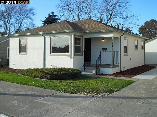 Property Photo:  2727 Gaynor Ave  CA 94804-1382 