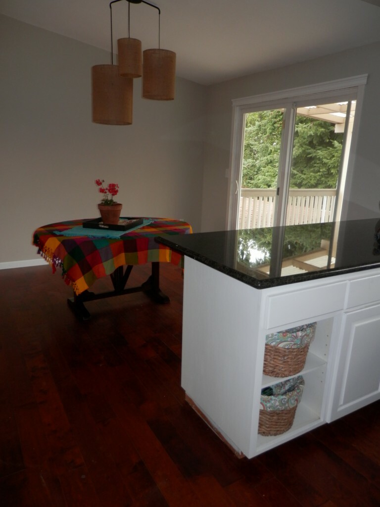 Property Photo: 3225 N Whitman St WA 98407
