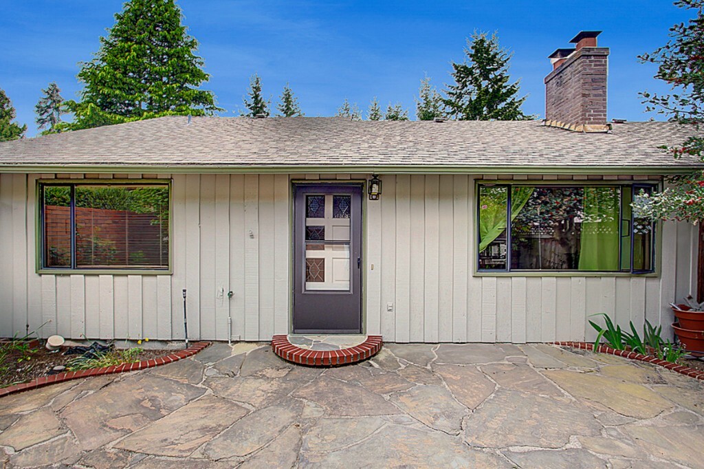 Property Photo:  14836 SE 16th St 9  WA 98005 