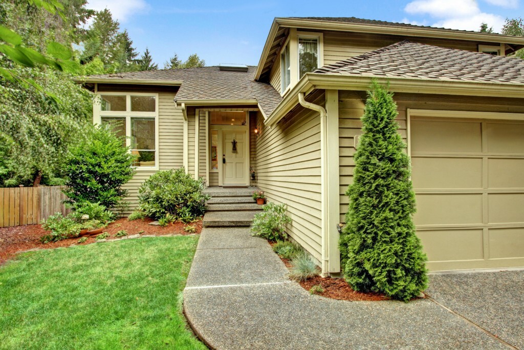 Property Photo:  11714 NE 168th Ct  WA 98011 