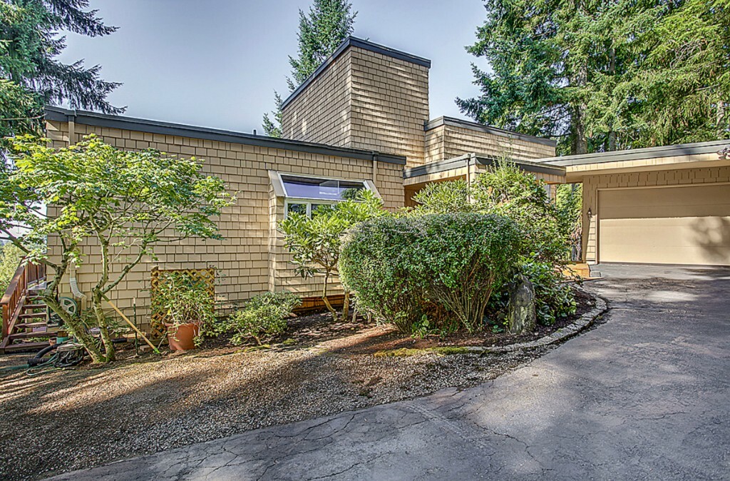 Property Photo:  13217 255th Ave SE  WA 98027 