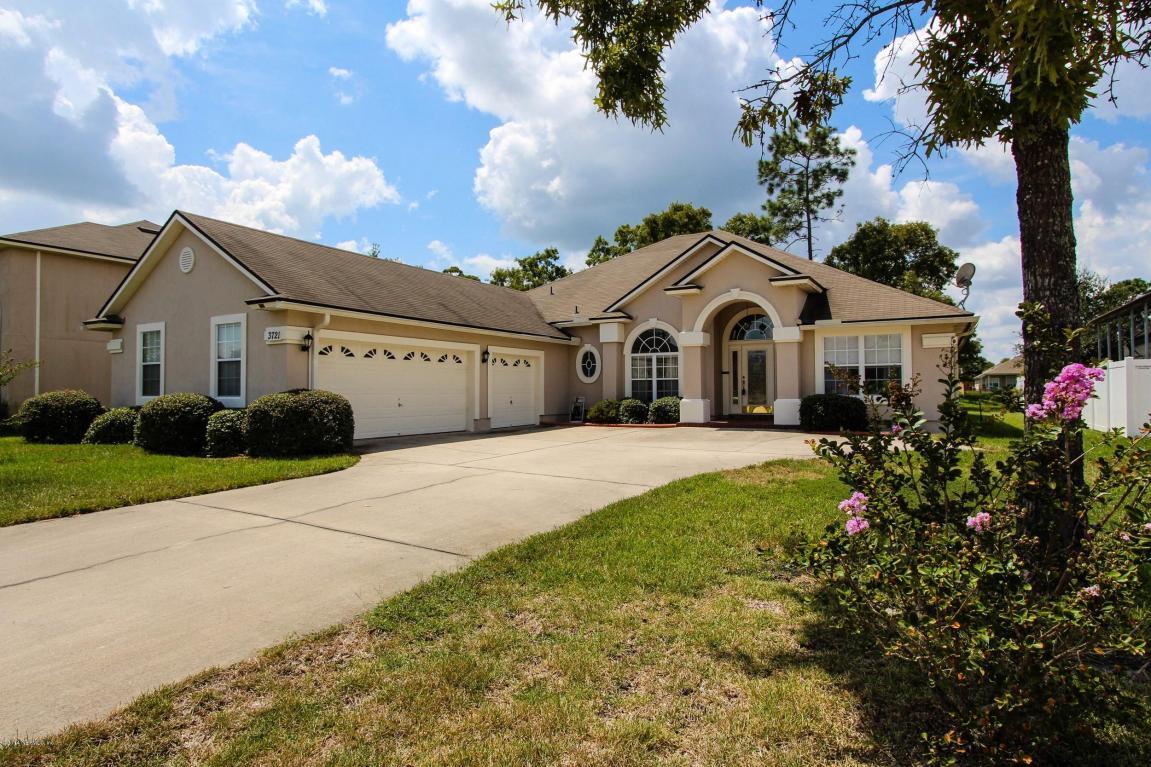 Property Photo:  3721 Southbank Circle  FL 32043 