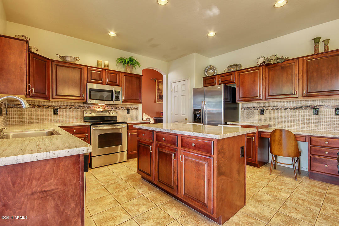 Property Photo:  1312 E Shamrock Street  AZ 85295 