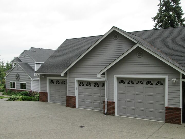 Property Photo: 1115 Island Boulevard Fi WA 98333