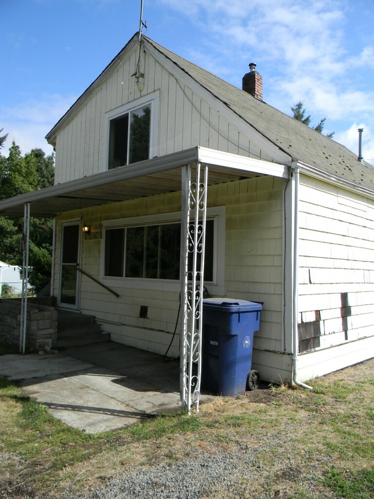 Property Photo:  12602 10th Ave S  WA 98168 