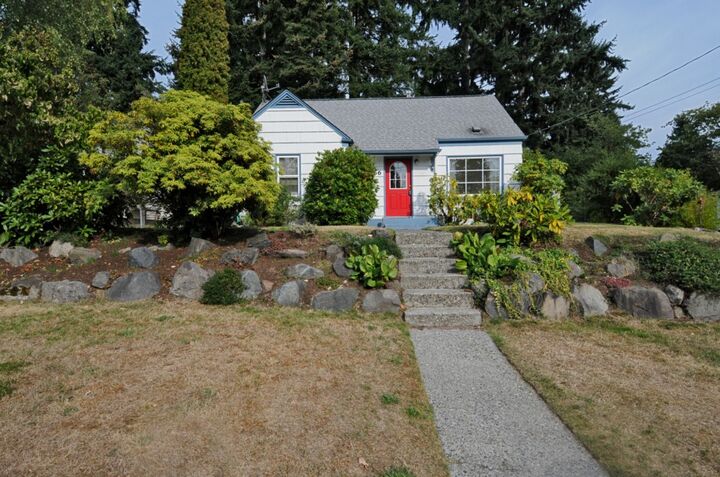 14066 22nd Ave NE  Seattle WA 98125 photo