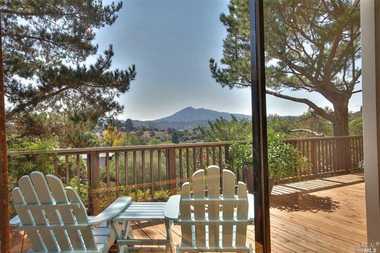 Property Photo:  5 Lochness Lane  CA 94901 