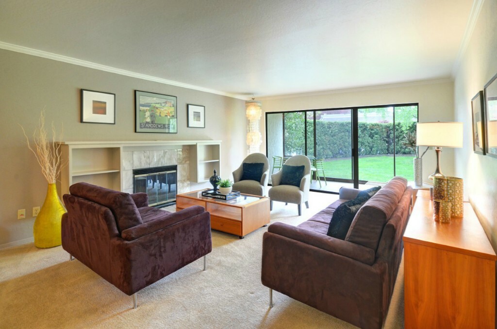 Property Photo:  5859 NE Park Point Dr G101  WA 98115 