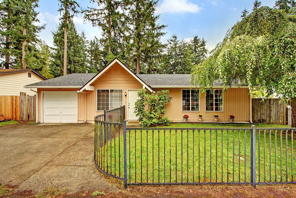 Property Photo: 18621 SE 265th St WA 98042