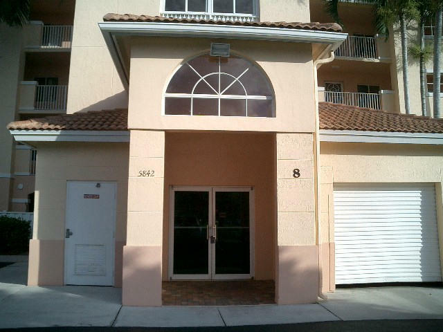 Property Photo:  5952 Regal Glen Drive 208  FL 33437 