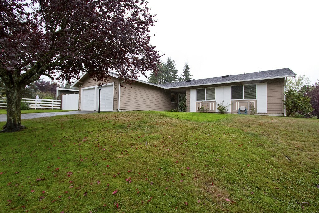 Property Photo:  7319 143rd Ave NE  WA 98052 