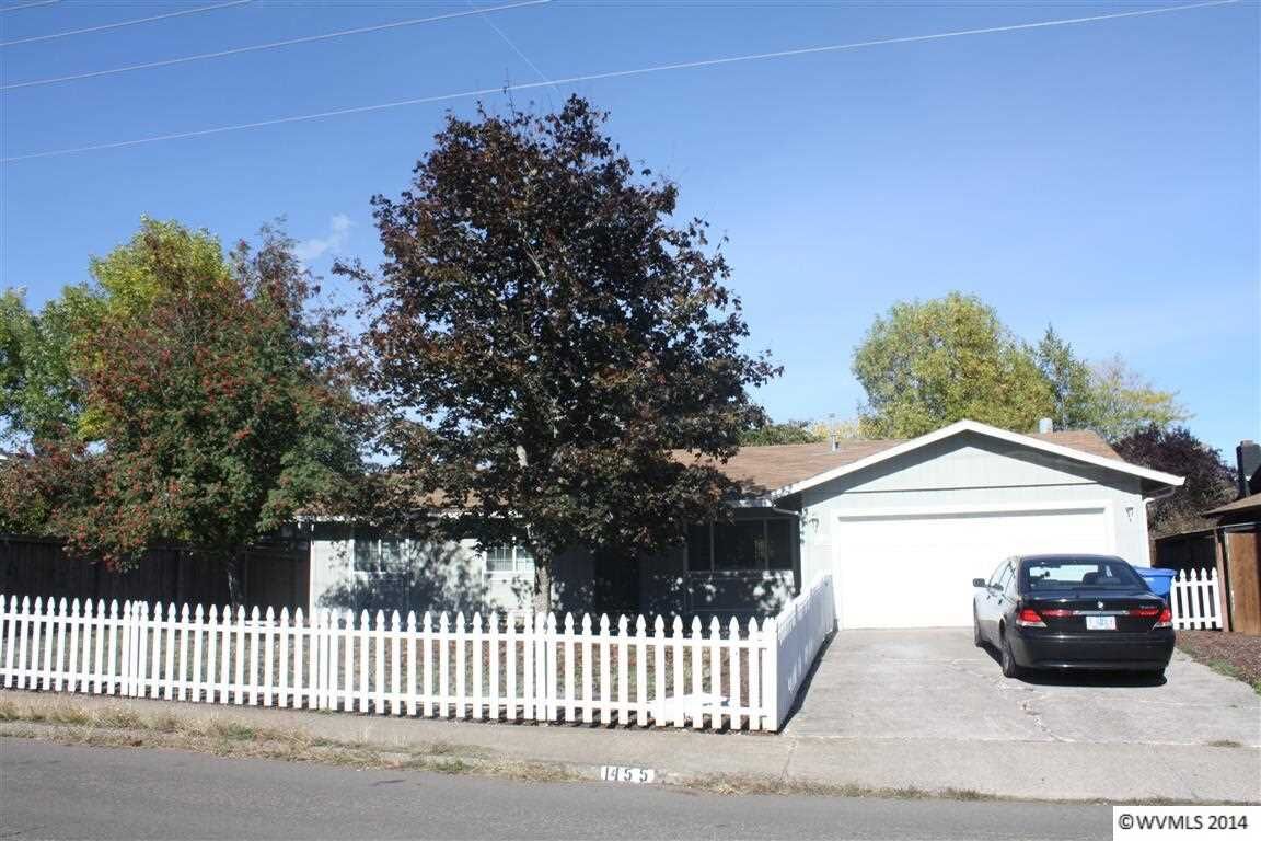 Property Photo: 1455 Davis Rd S OR 97306