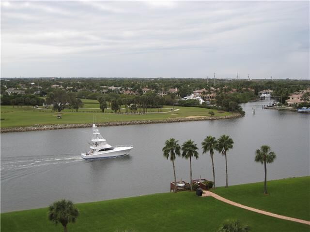 Property Photo:  356 Golfview Road 801  FL 33408 