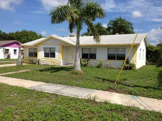 2604 Sheraton Boulevard  Fort Pierce FL 34946 photo