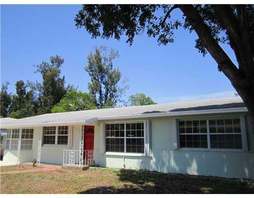 Property Photo:  1758 N 18th Avenue  FL 33460 