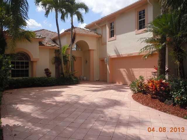 Property Photo:  10826 Greenbriar Villa Drive  FL 33449