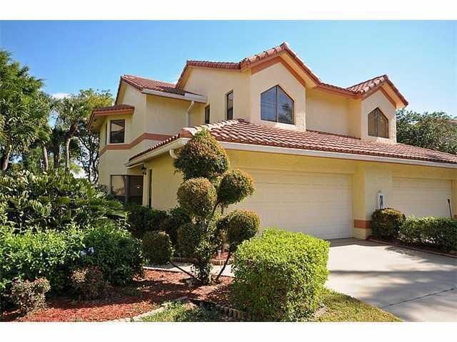 Property Photo:  5315 10th Fairway Drive 1  FL 33484 