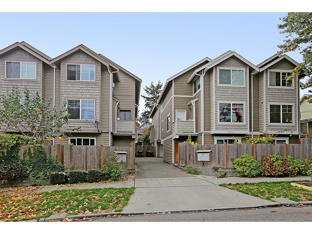 Property Photo:  211 26th Ave S B  WA 98144 