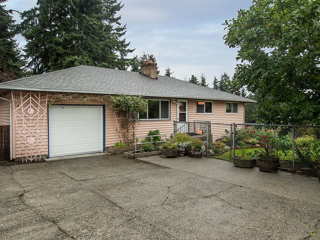 Property Photo:  23927 80th Place W  WA 98026 