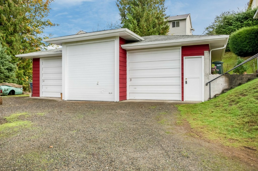 Property Photo:  1508 Juniper St  WA 98354 