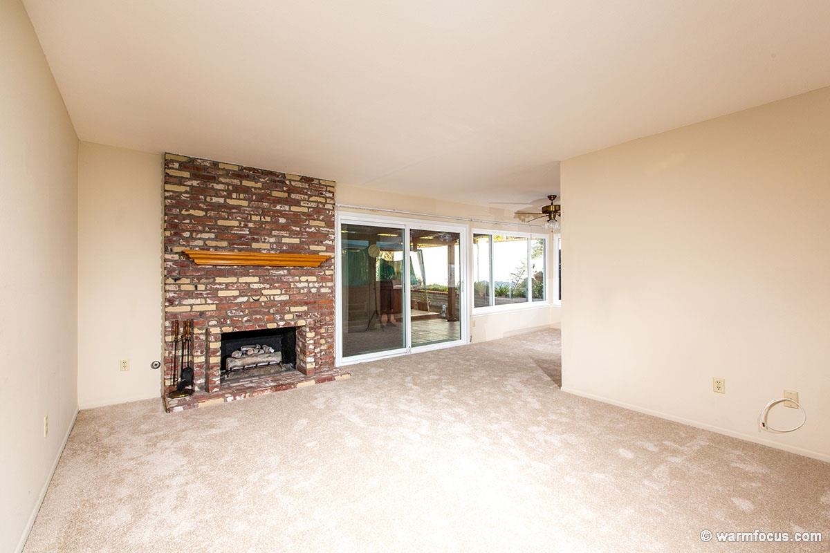 Property Photo: 4690 Calle De Vida CA 92124