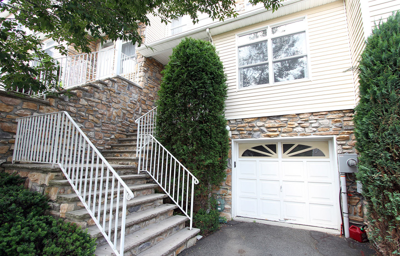 Property Photo:  59 Summerhill Dr  NJ 07950 