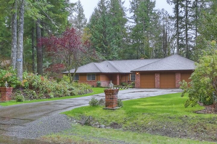 Property Photo: 12853 456th Dr SE WA 98045