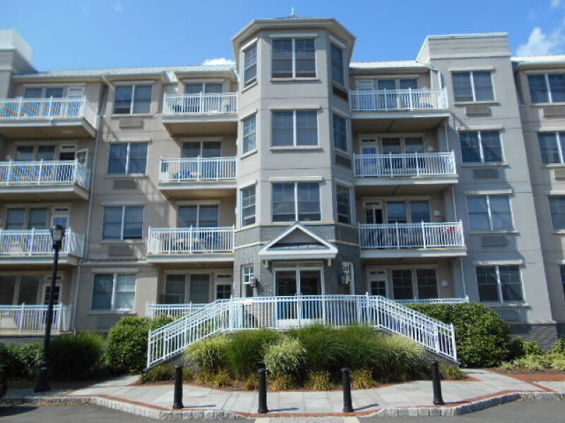 Property Photo:  30 Freedom Way 106  NJ 07305 
