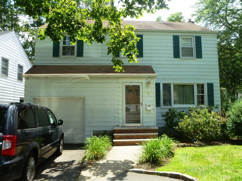 Property Photo: 37 Bennington Rd NJ 07039