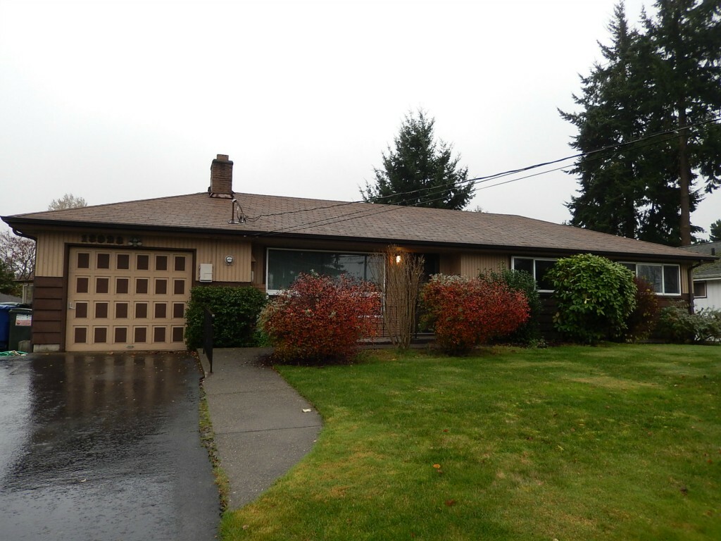 Property Photo:  18928 33rd Ave S  WA 98188 