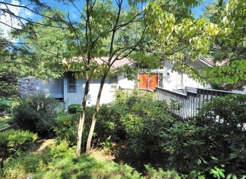 Property Photo: 21 Wildwood Ct NJ 07645
